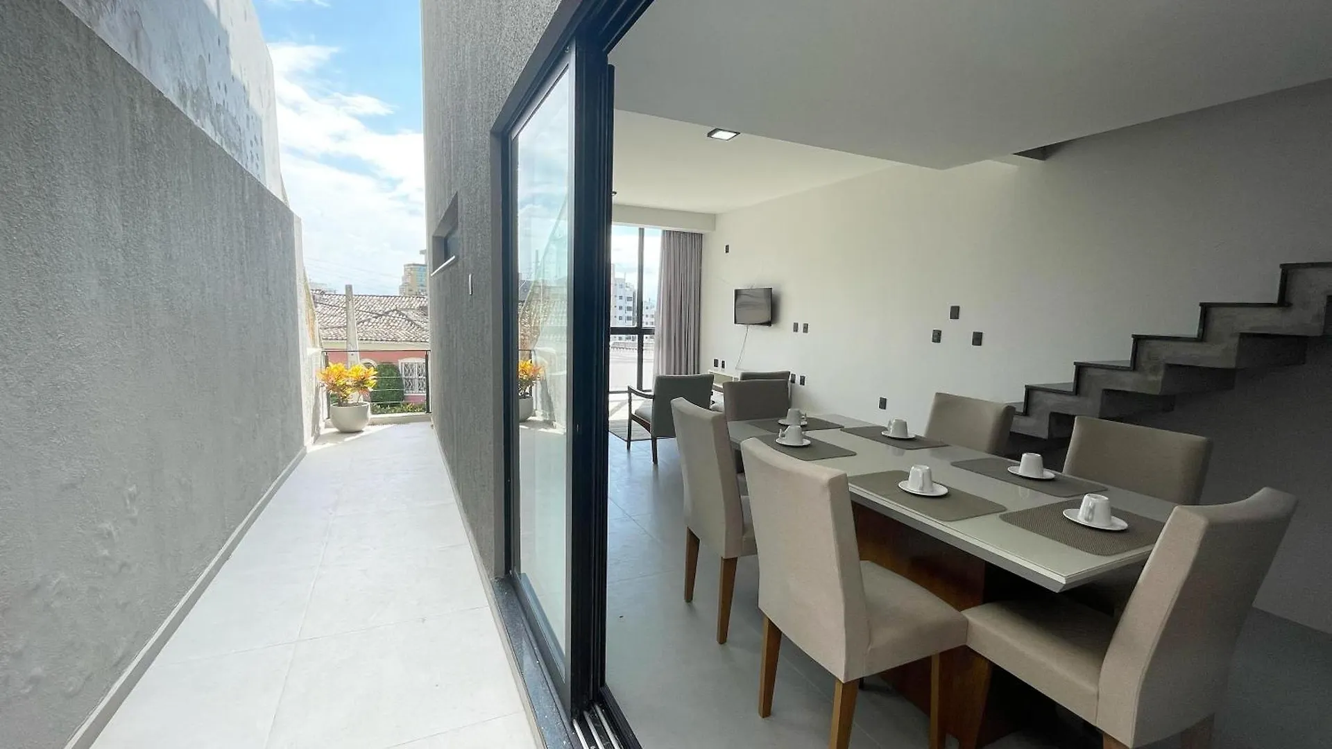 Casa Com Piscina Proximo A Beira Mar Vila Florianópolis